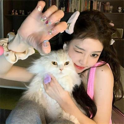 好莱坞诈骗女王